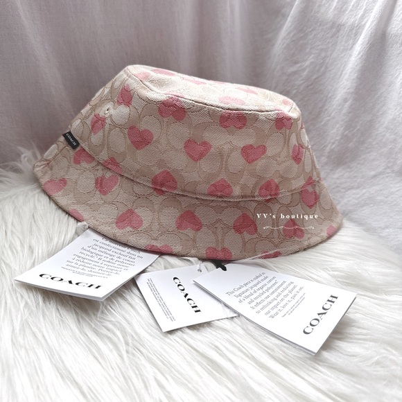 NWT Coach Signature Heart Print Bucket Hat Lt Khaki Pink XS SMALL CP354 - Picture 1 of 4
